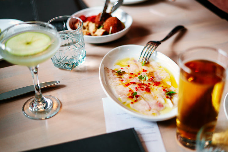 Fresh Appetizers & Cocktails