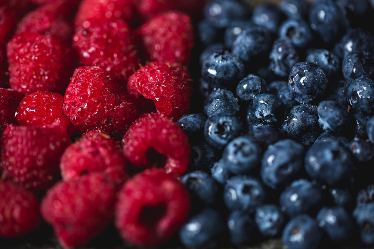 fresh-berries-close-up-texture.jpg?width=746&format=pjpg&exif=0&iptc=0