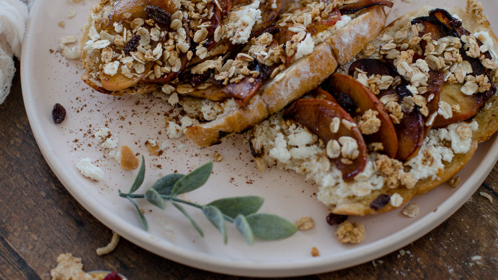 A bowl of fruit-topped breakfast bread
