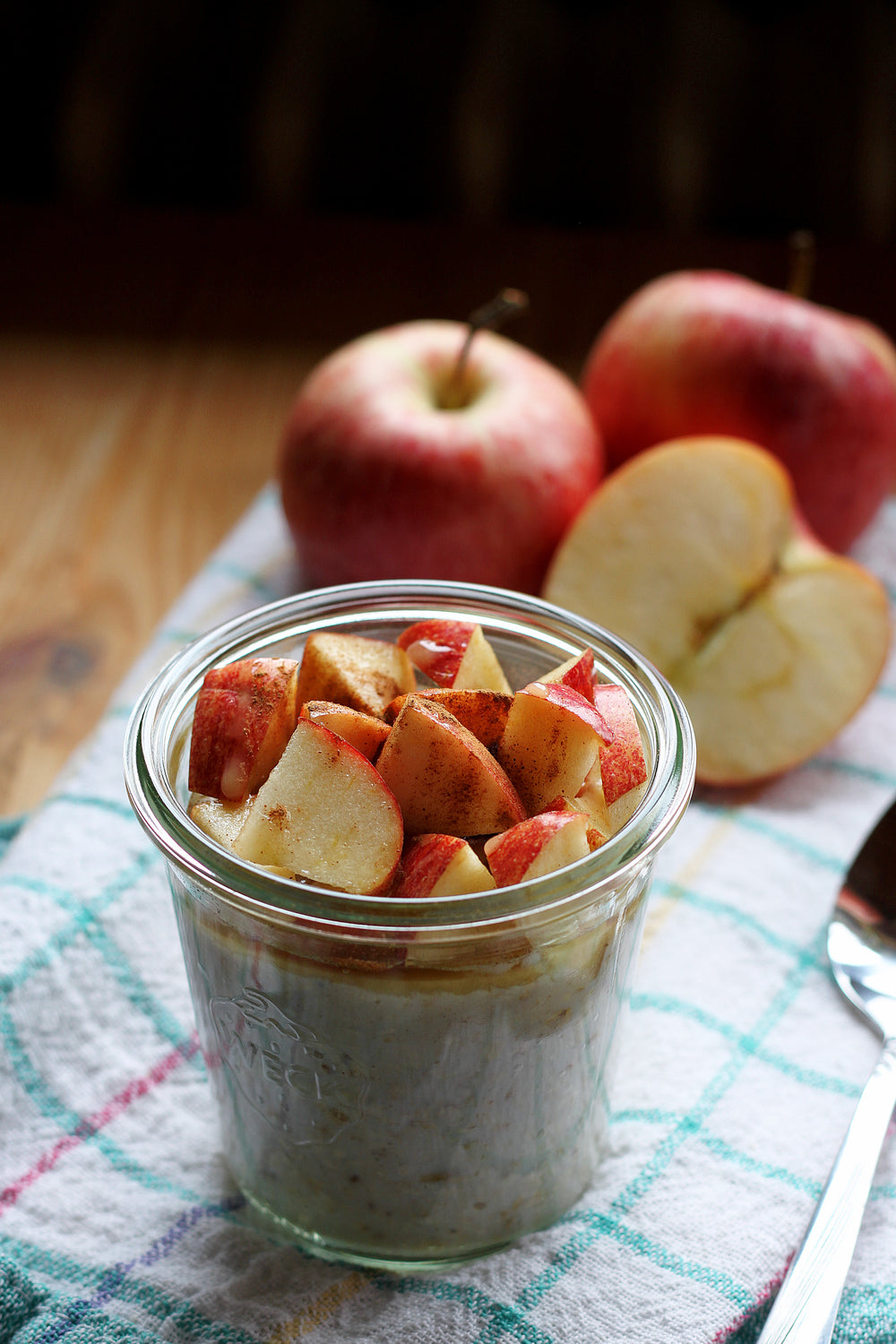 fresh cut apples with yogurt and oats