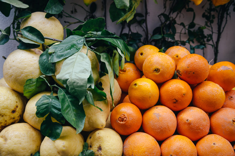 laranjas e limões sicilianos frescos