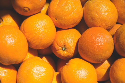 fresh oranges pile