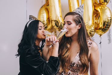 Free Friends Cheers And Wrap Arms Photo — High Res Pictures