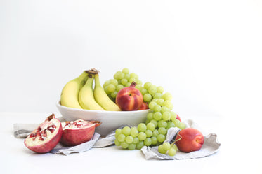 fruit bowl with linnens