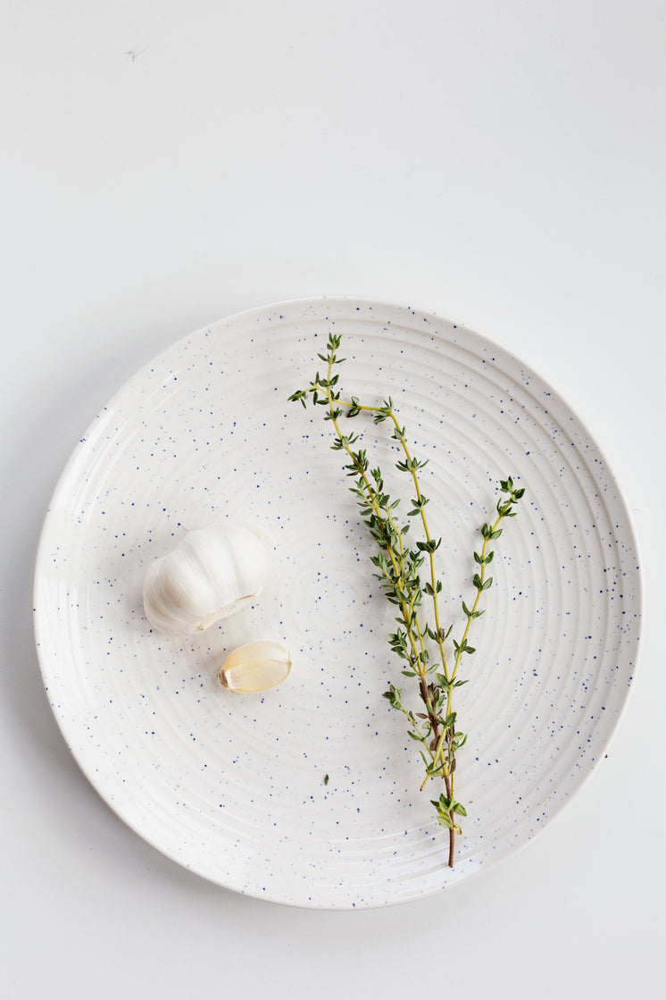garlic-thyme.jpg?width=746&format=pjpg&exif=0&iptc=0