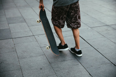 High Res Getting Ready To Skate Picture — Free Images