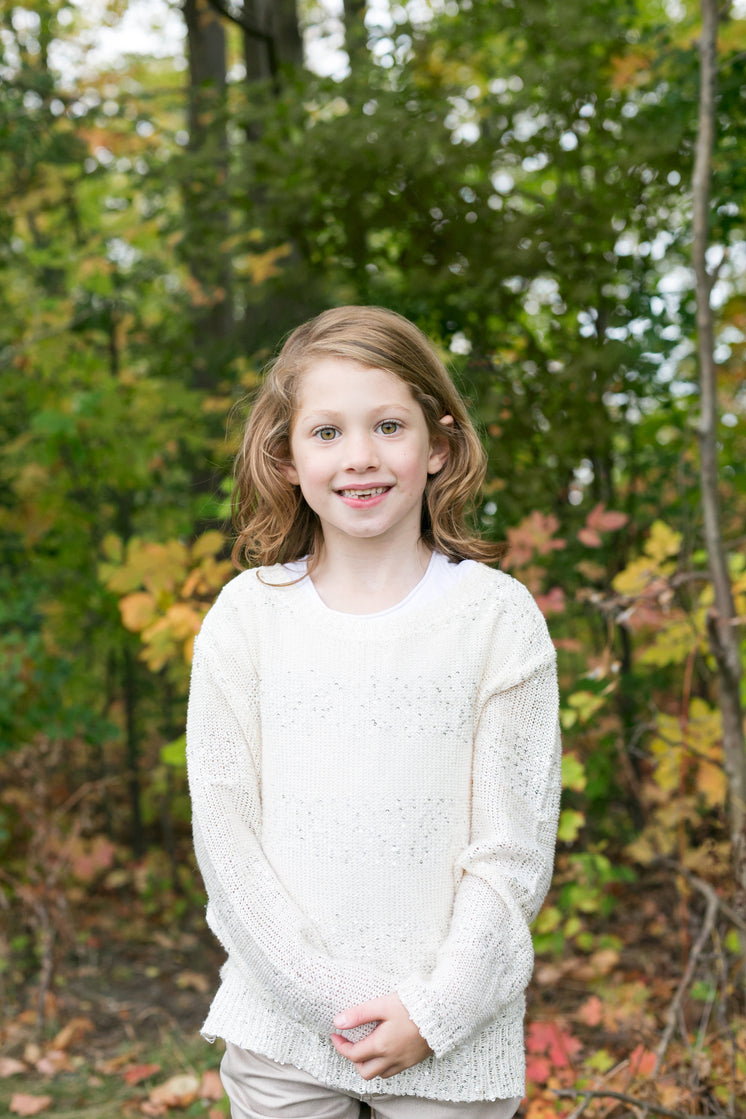 girl-poses-by-trees.jpg?width=746&format=pjpg&exif=0&iptc=0