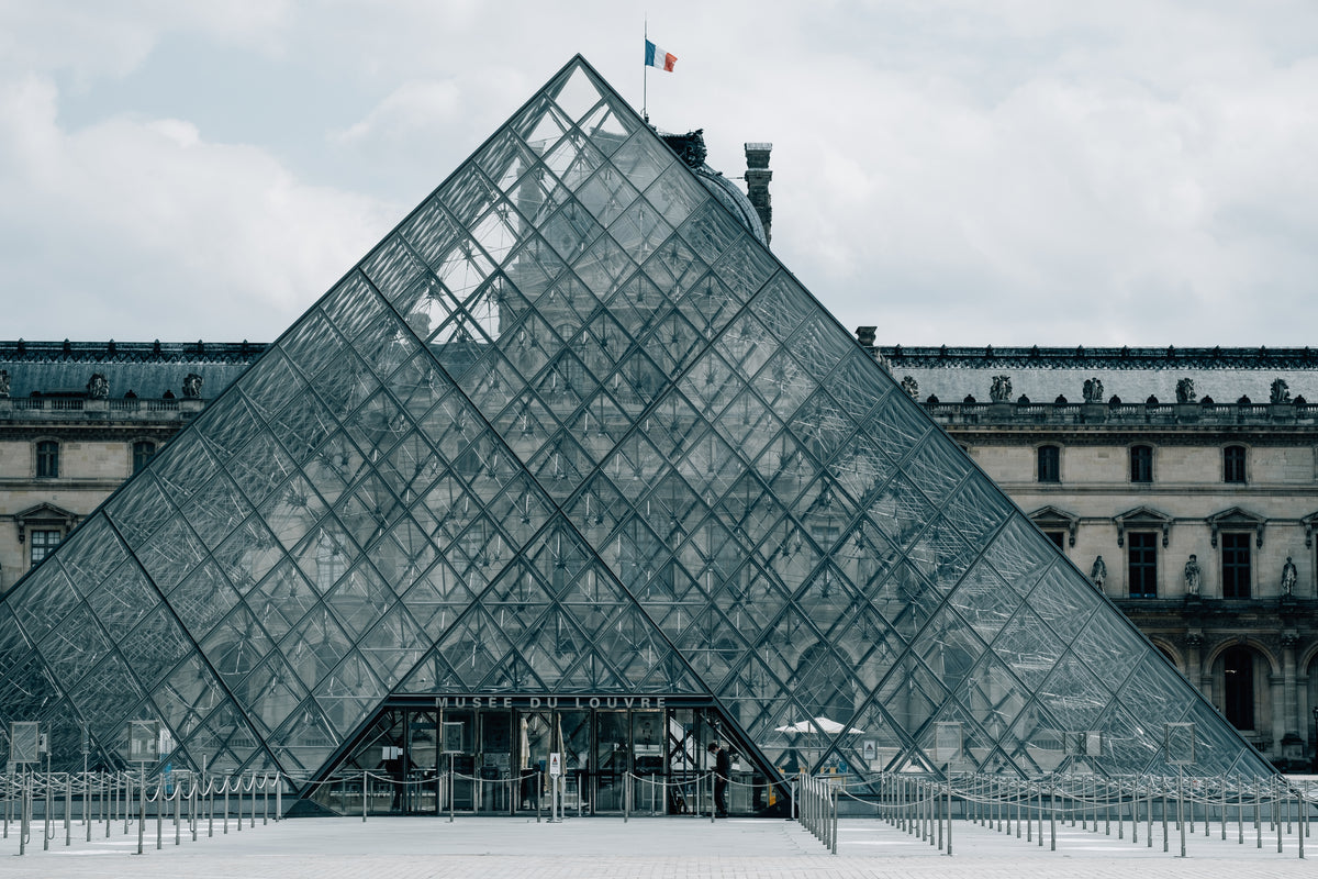 glass pyramid entrance of the louvre