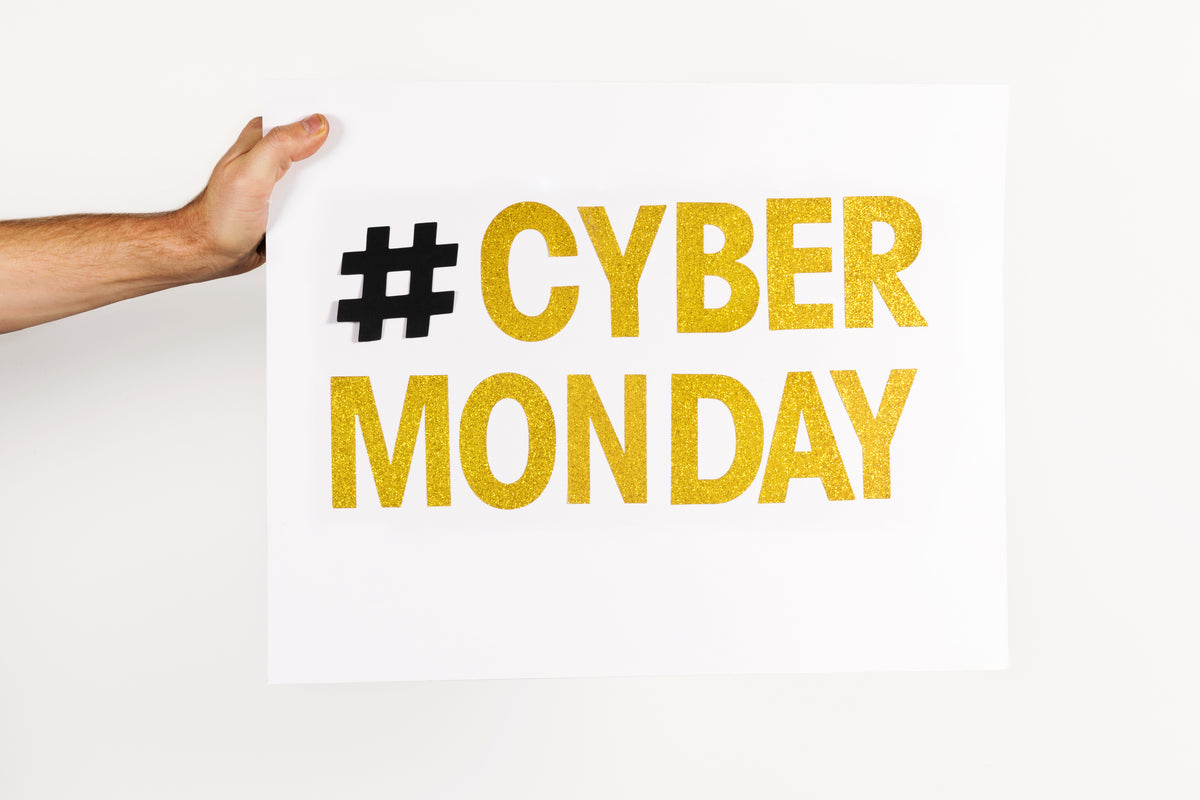 gold cyber monday sign