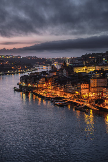 golden city light