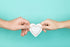mão com coração