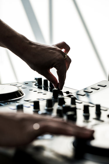 Free Hands Using DJ Board Photo — High Res Pictures