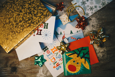 holiday cards & gift wrap