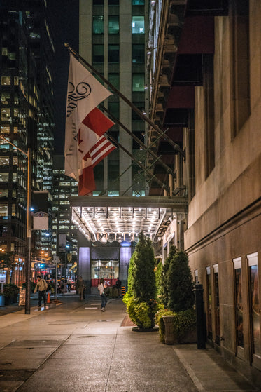 hotel entrance lighting