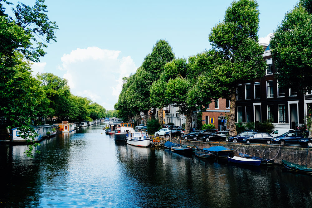 house boats on the canal