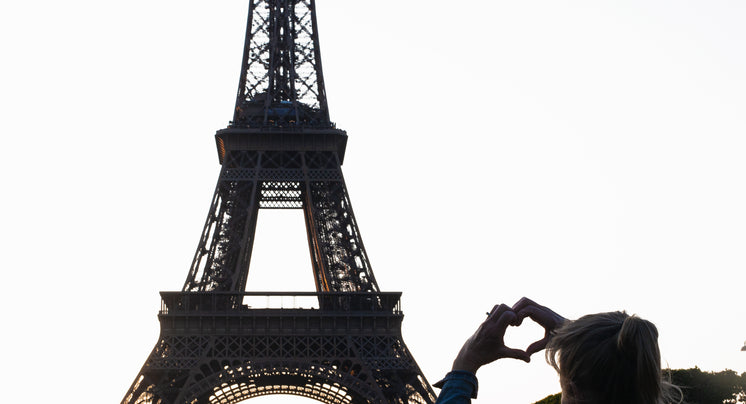 I Heart The Eiffel Tower