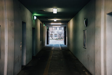 indoor/outdoor walkway