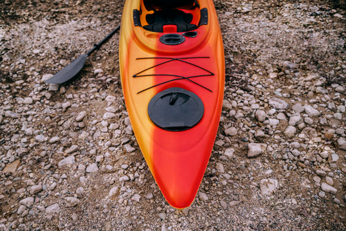 kayak在岸上