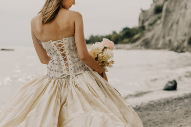 lace up bodice on wedding gown
