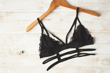Free Ladies Lingerie Top Photo — High Res Pictures