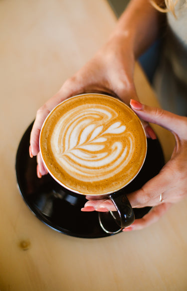 latte with leaf design