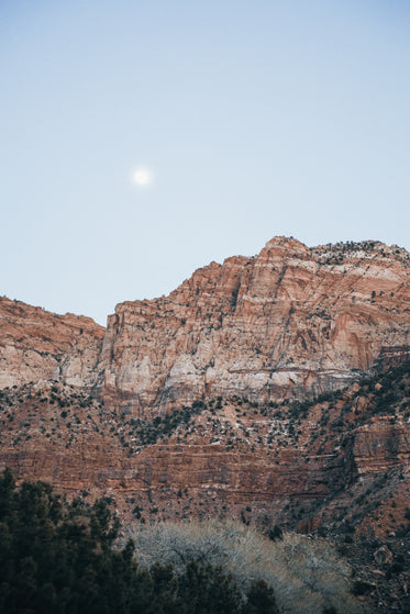 layered rocks of grand canyon