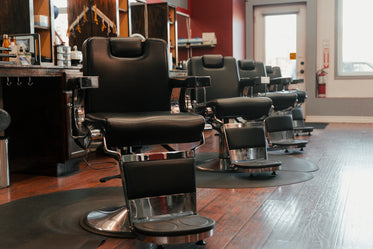 leading lines in an empty barbershop