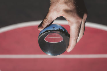 lensball red and black basketball court