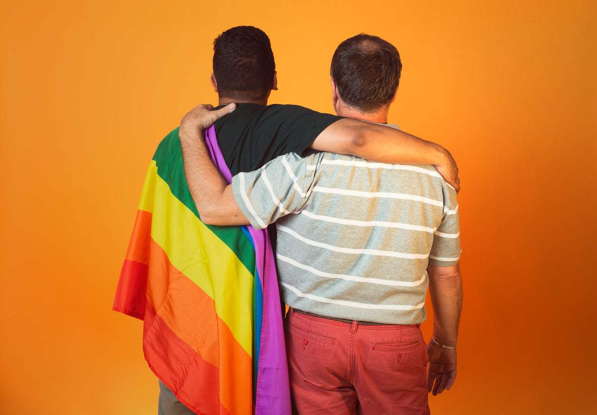 LGBT人群团结一致，为自己的骄傲而战