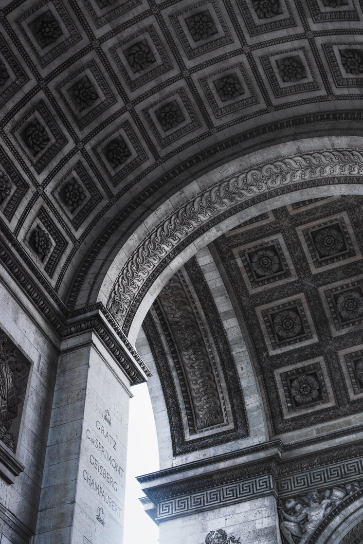 looking-up-at-the-arc-du-triomphe.jpg?wi