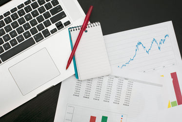 Free Making A Budget Tracking Finances Photo — High Res Pictures