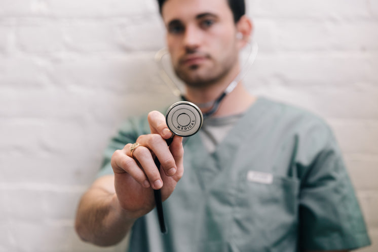 https://burst.shopifycdn.com/photos/male-doctor-holding-out-stethoscope.jpg?width=746&format=pjpg&exif=0&iptc=0