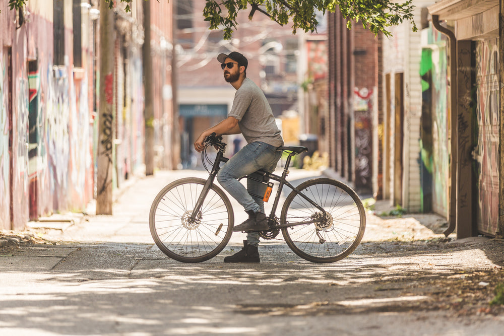 homem de bicicleta