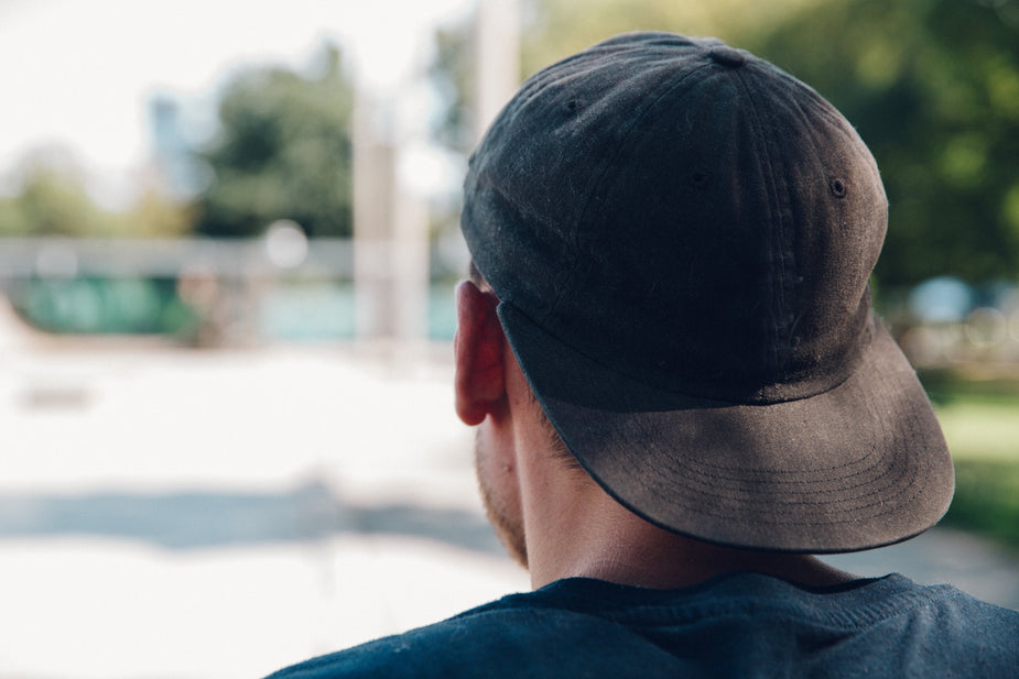 High Res Man With Backwards Ball Cap Picture — Free Images