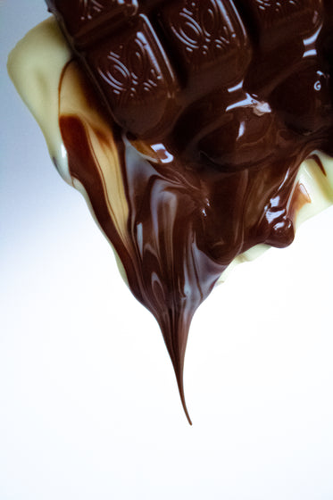 Free Melting Chocolate Bars Photo — High Res Pictures