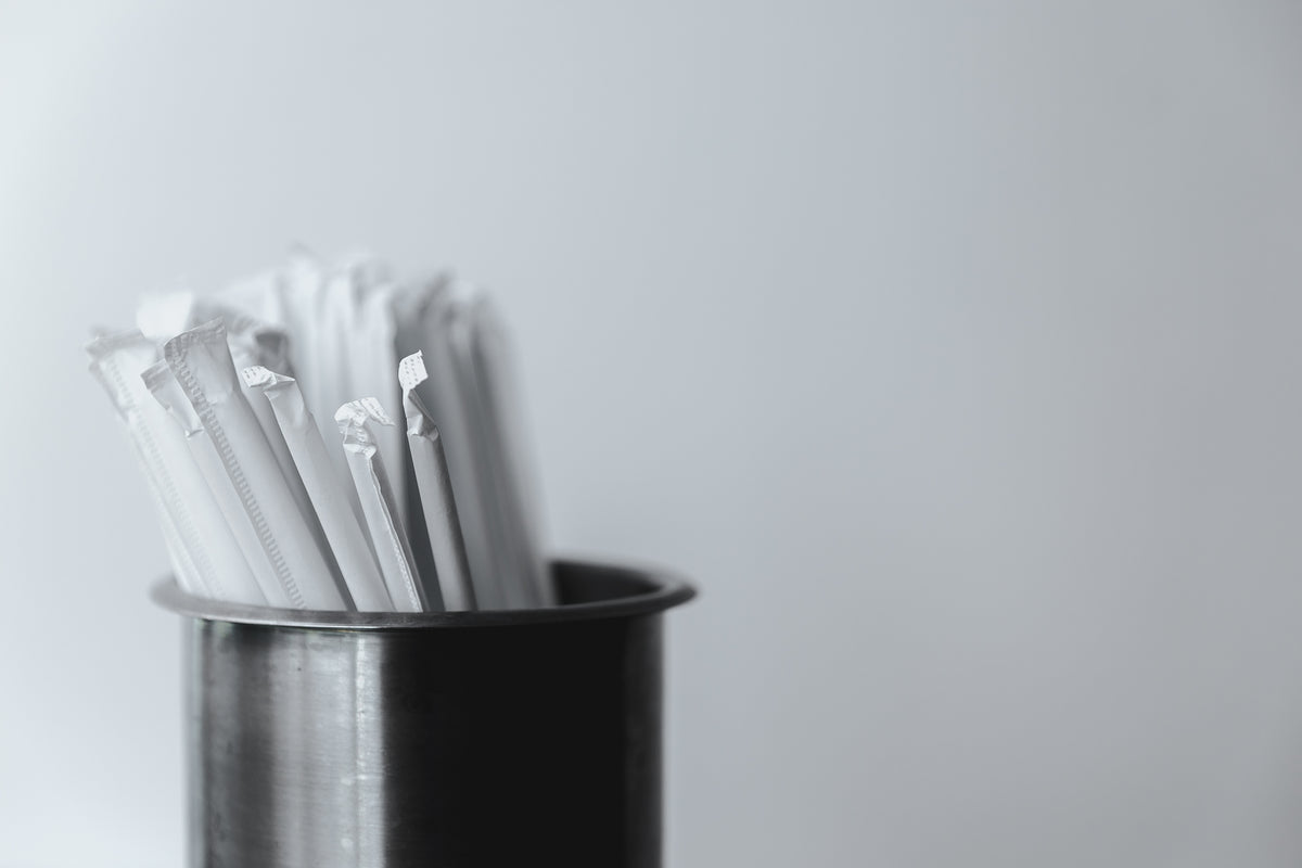 metal container with straws
