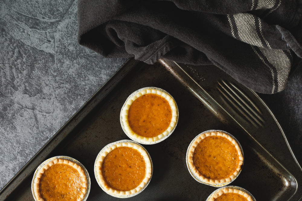 mini pumpkin pies thanksgiving