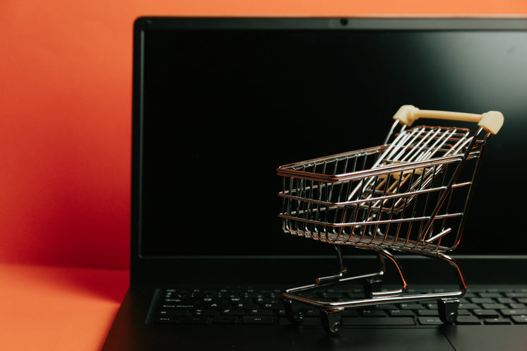 miniature-shopping-cart-on-a-laptop-keyboard.jpg?width=746&format=pjpg&exif=0&iptc=0