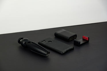 monochromatic mobile phone accessories