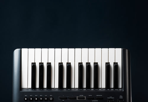 musical synthesizer keyboard