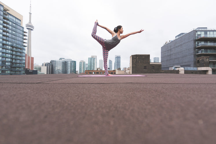 Natarajasana Yoga Pose