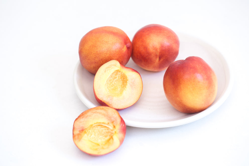 nectarines whole & cut