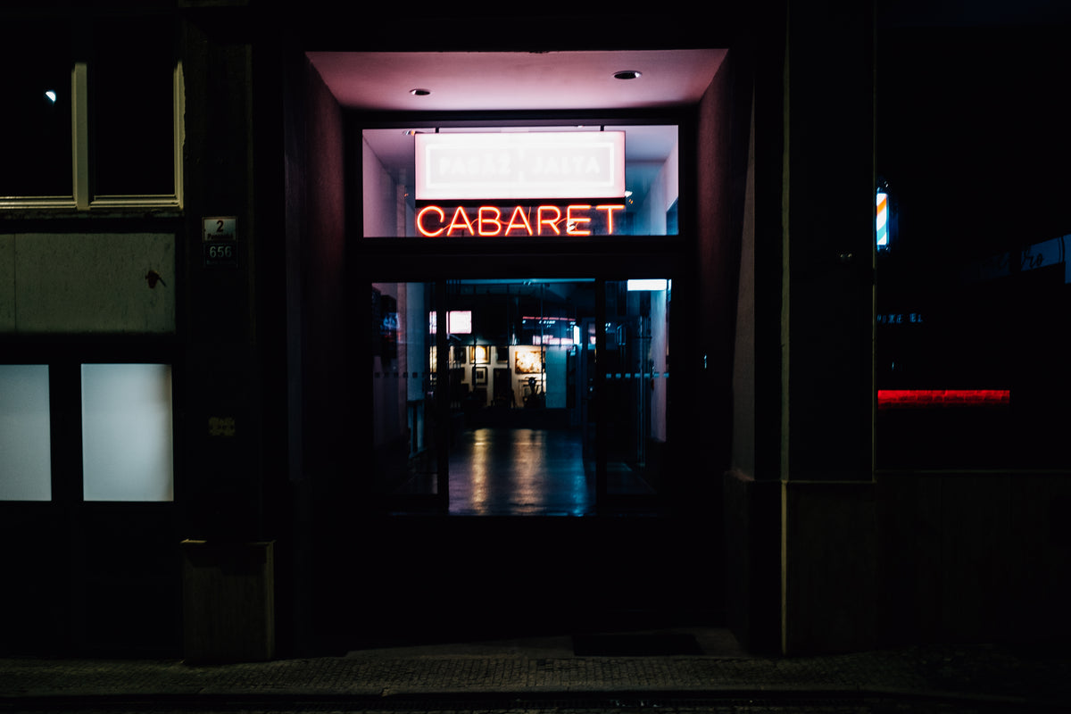 neon cabaret sign
