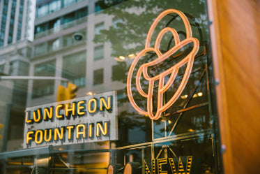 neon pretzel light