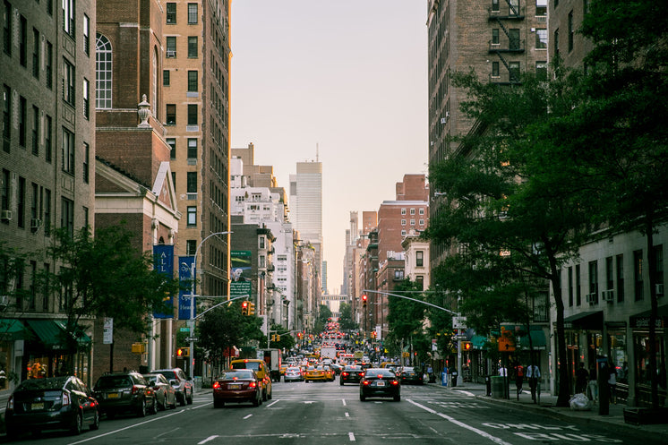 new-york-busy-street.jpg?width=746&format=pjpg&exif=0&iptc=0