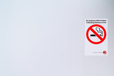 no smoking bi-law warning