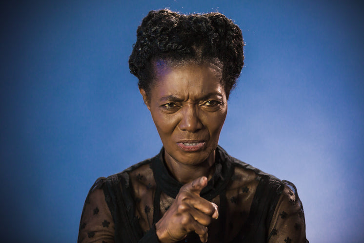 older-woman-scolding.jpg?width=746&format=pjpg&exif=0&iptc=0
