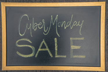 online retail cyber monday