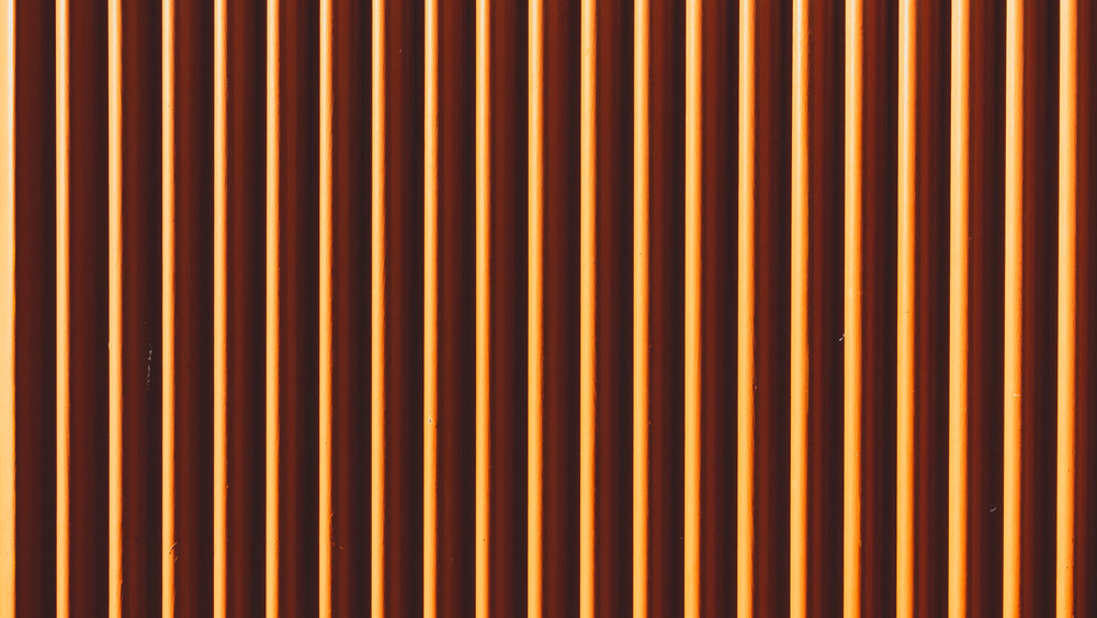 orange vertical lines