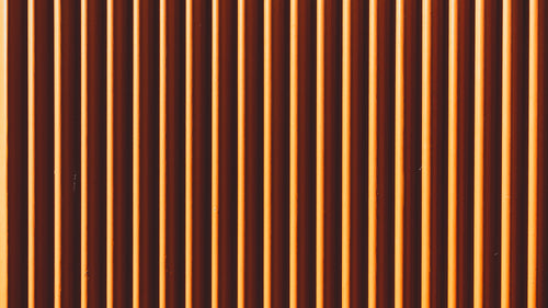 orange vertical lines